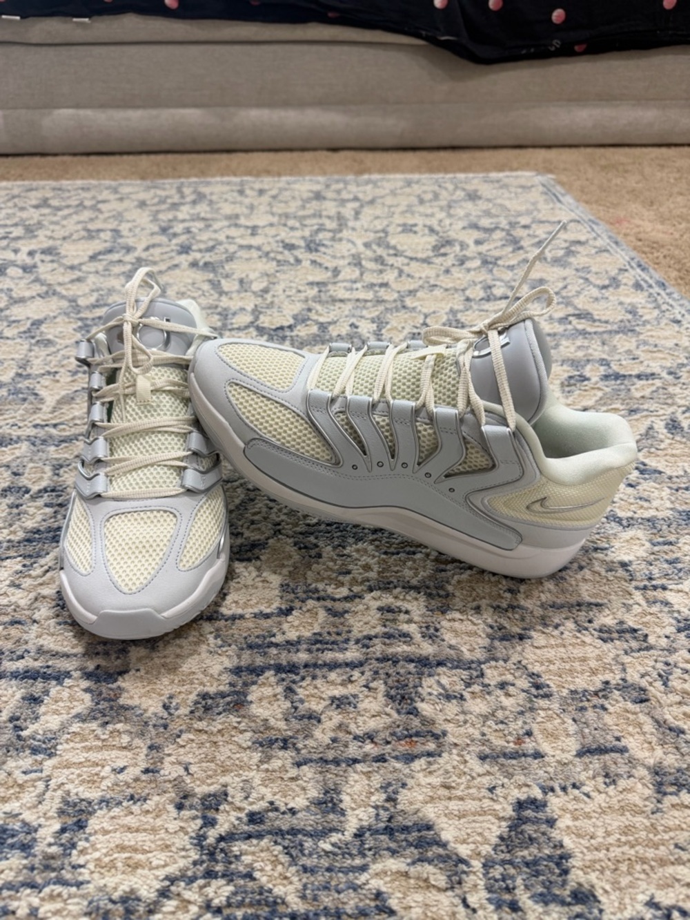 Nike KD18 Men's Athletic Mesh Lace-Up Sneakers in Light Gray and Cream